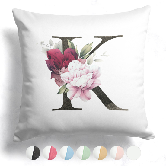 Cojín bicolor con monograma e iniciales - K