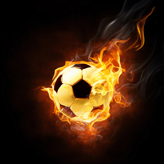 Papel pintado panorámico Fútbol / Fútbol - Balón de fútbol en llamas
